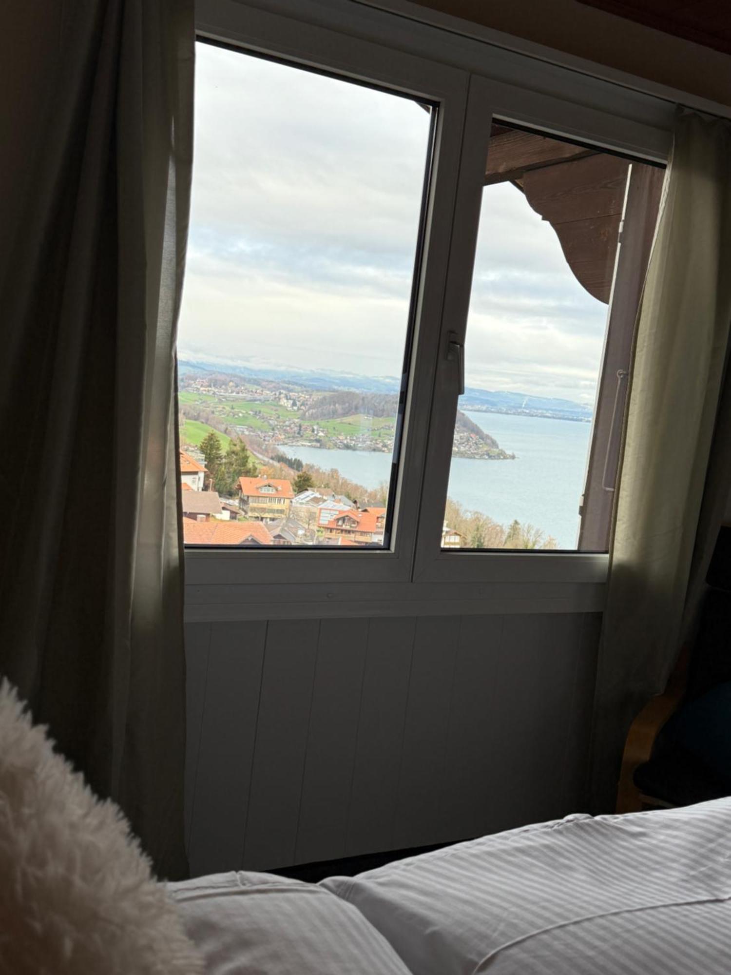 Eva'S Seeblick Krattigen 部屋 写真